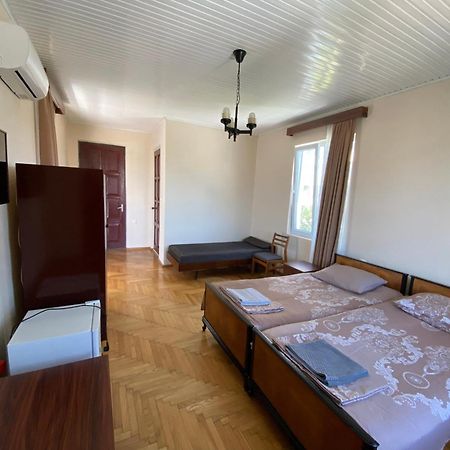 Guesthouse White Swan Кобулеті Екстер'єр фото