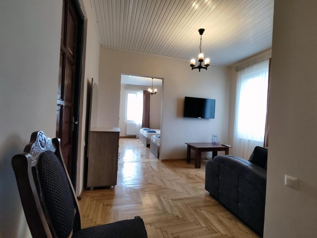 Guesthouse White Swan Кобулеті Екстер'єр фото