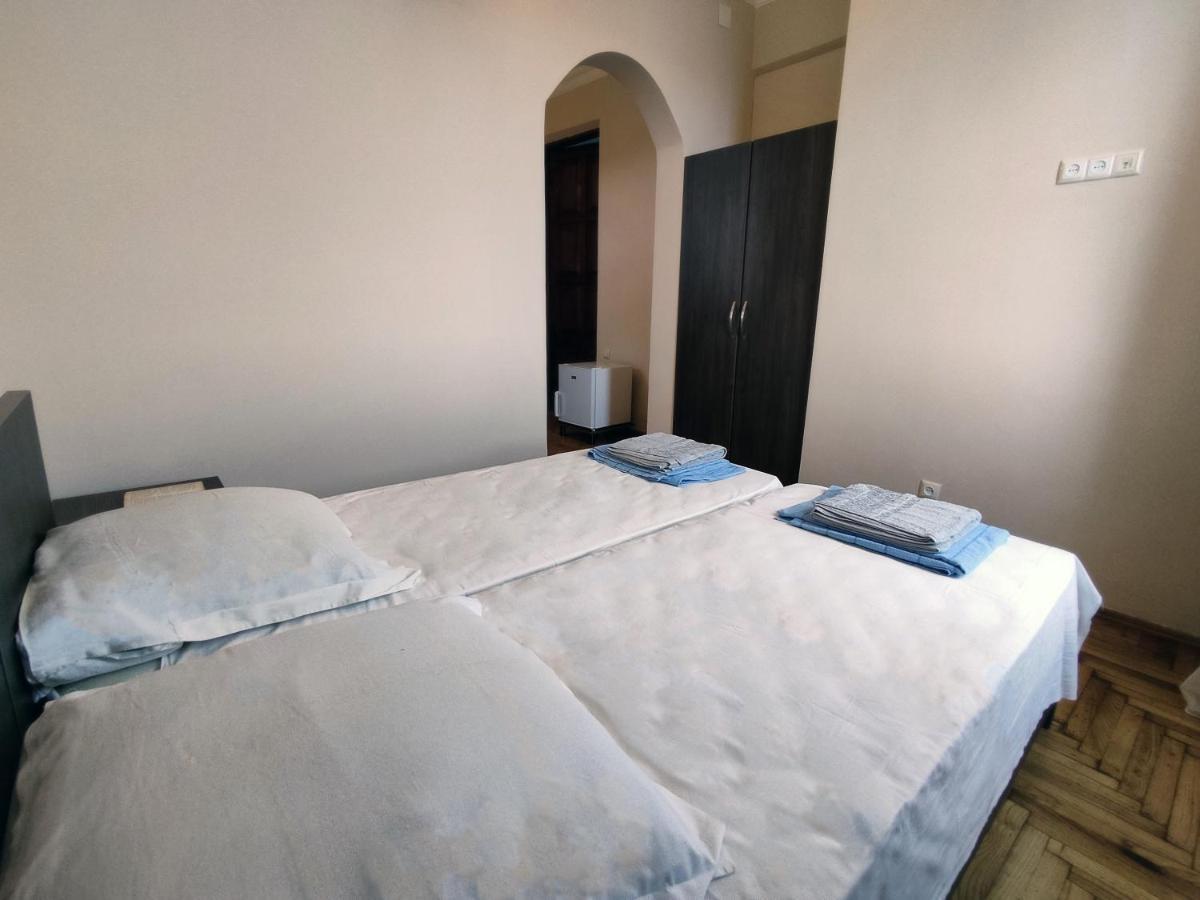 Guesthouse White Swan Кобулеті Екстер'єр фото