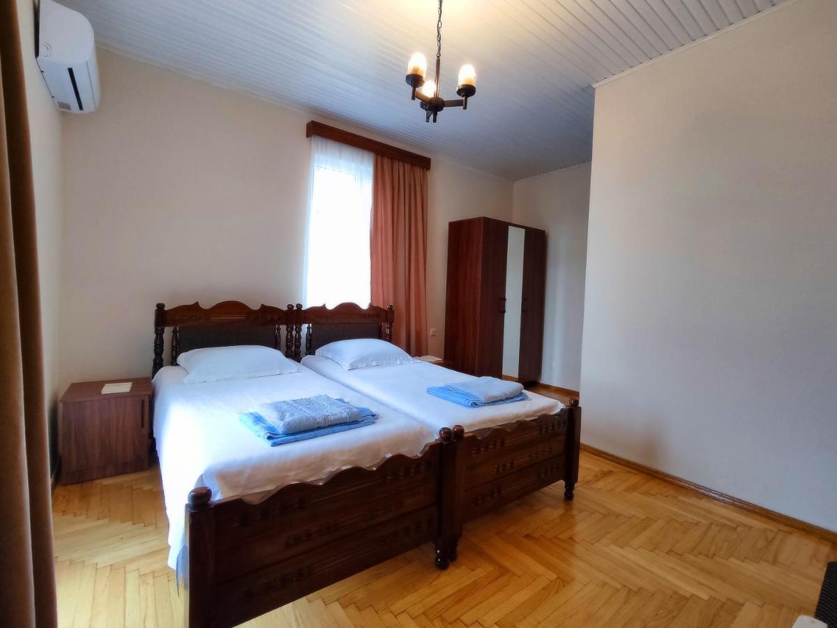 Guesthouse White Swan Кобулеті Екстер'єр фото