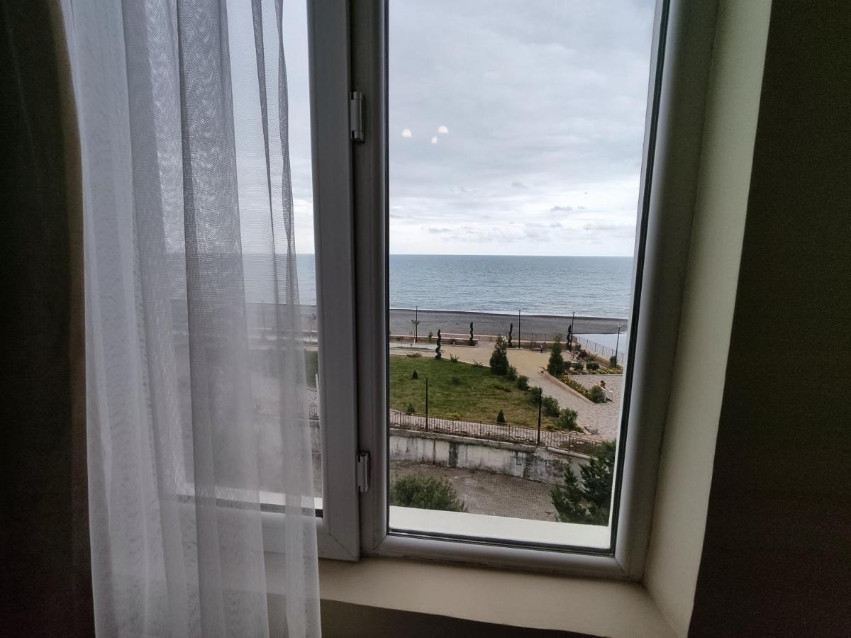 Guesthouse White Swan Кобулеті Екстер'єр фото