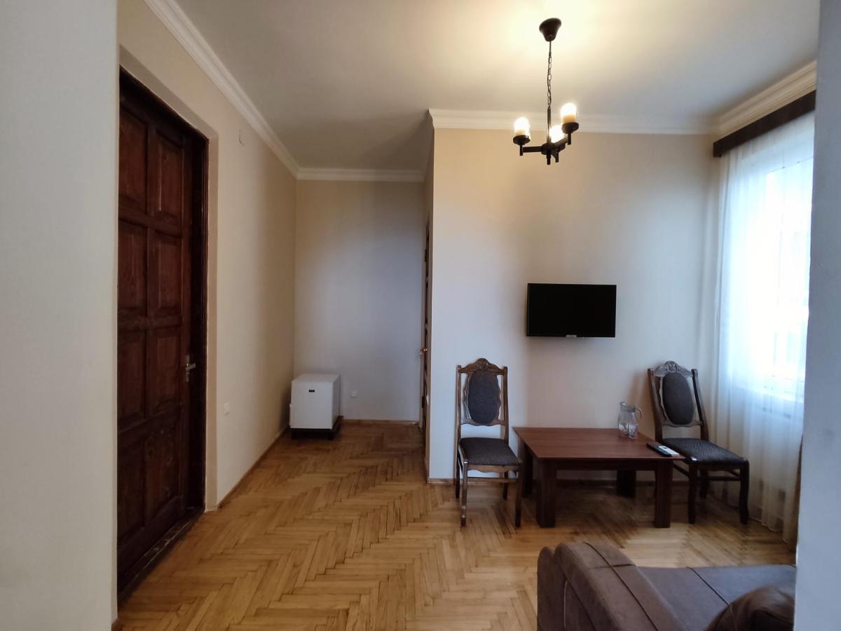 Guesthouse White Swan Кобулеті Екстер'єр фото