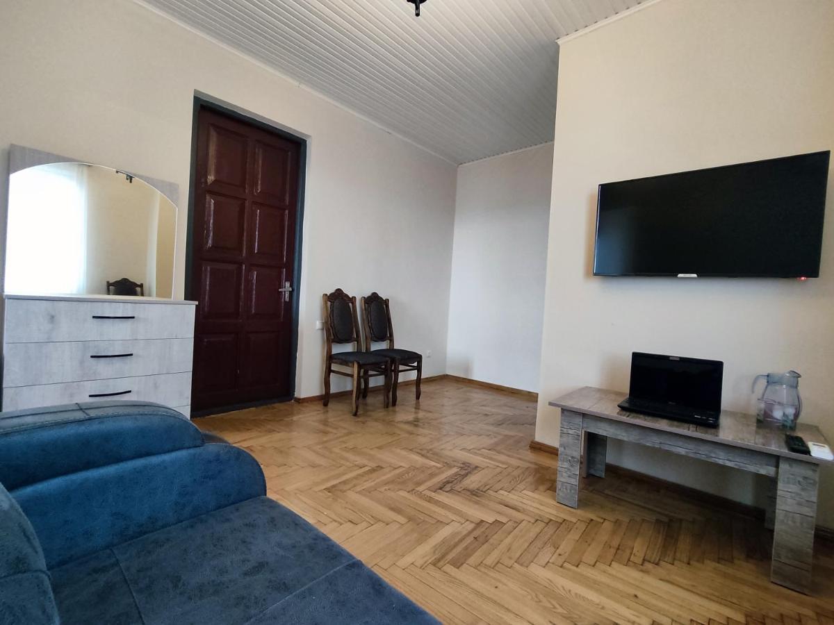 Guesthouse White Swan Кобулеті Екстер'єр фото