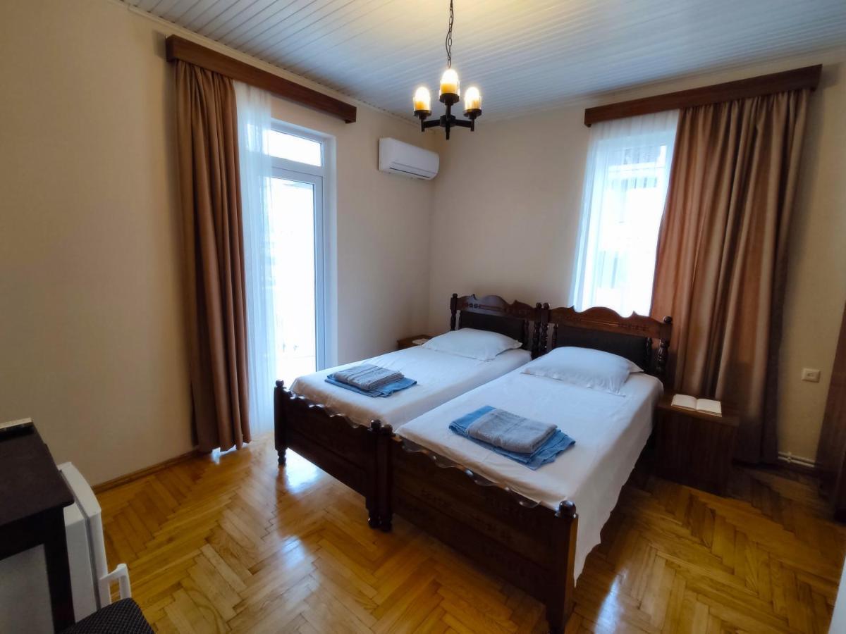 Guesthouse White Swan Кобулеті Екстер'єр фото