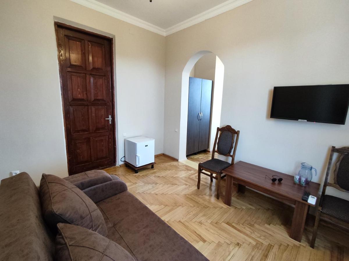 Guesthouse White Swan Кобулеті Екстер'єр фото