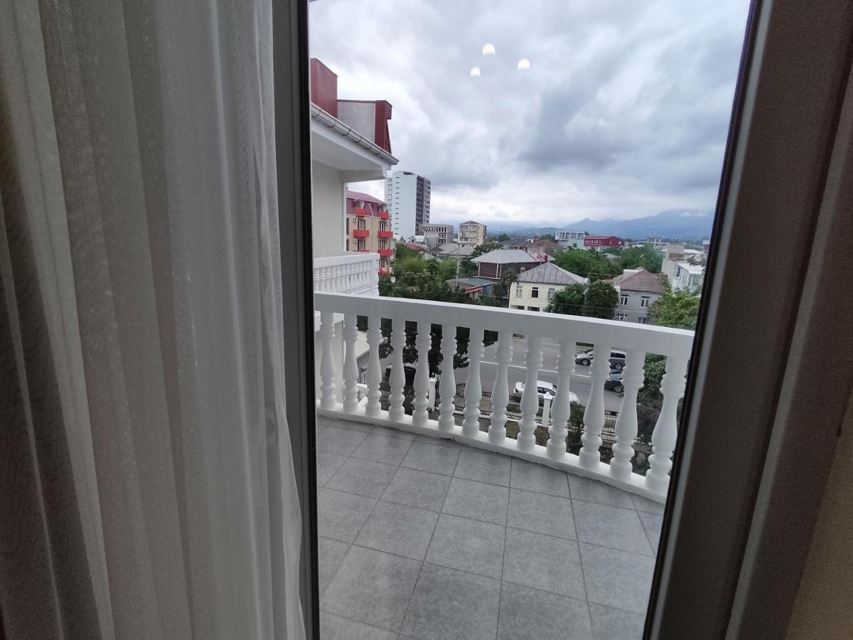 Guesthouse White Swan Кобулеті Екстер'єр фото
