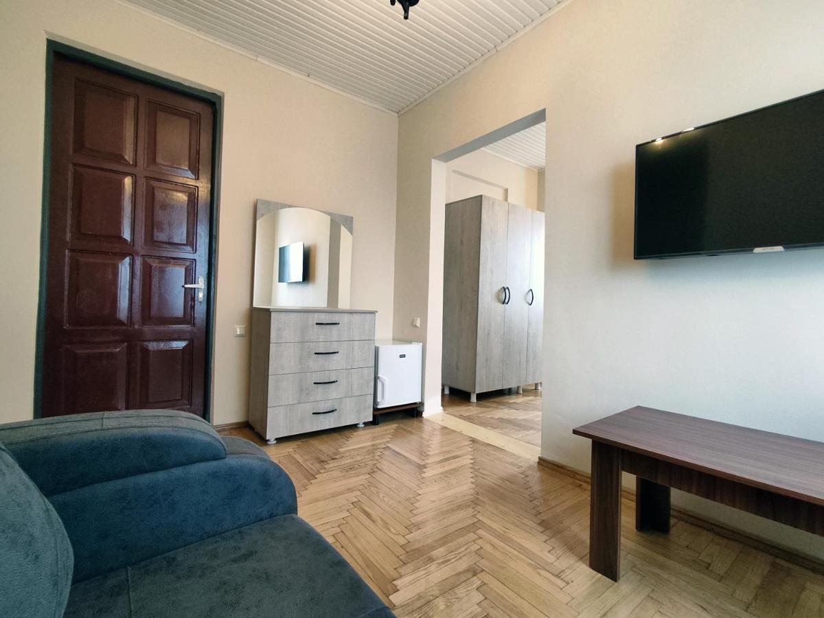 Guesthouse White Swan Кобулеті Екстер'єр фото