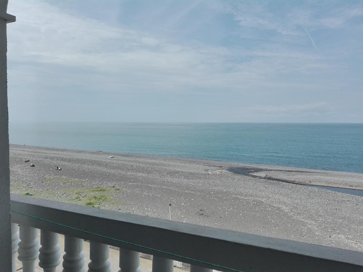 Guesthouse White Swan Кобулеті Екстер'єр фото