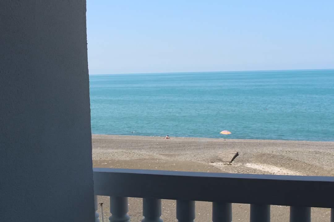 Guesthouse White Swan Кобулеті Екстер'єр фото