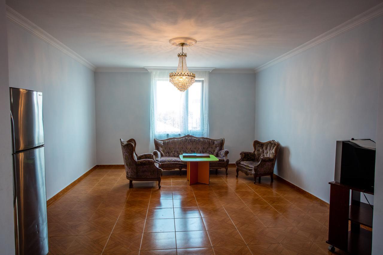 Guesthouse White Swan Кобулеті Екстер'єр фото